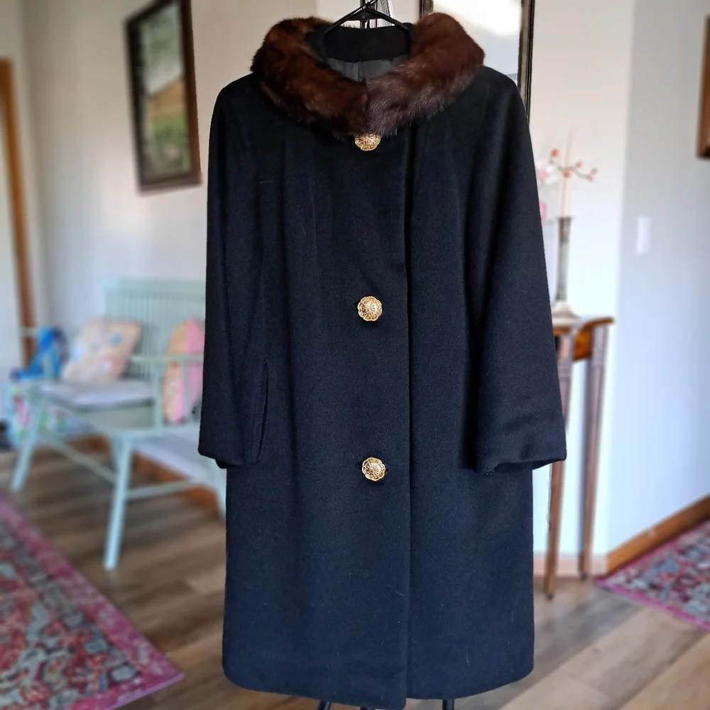Vintage MINK Collar Wool Coat, Size Small/Medium - Picture 2 of 16